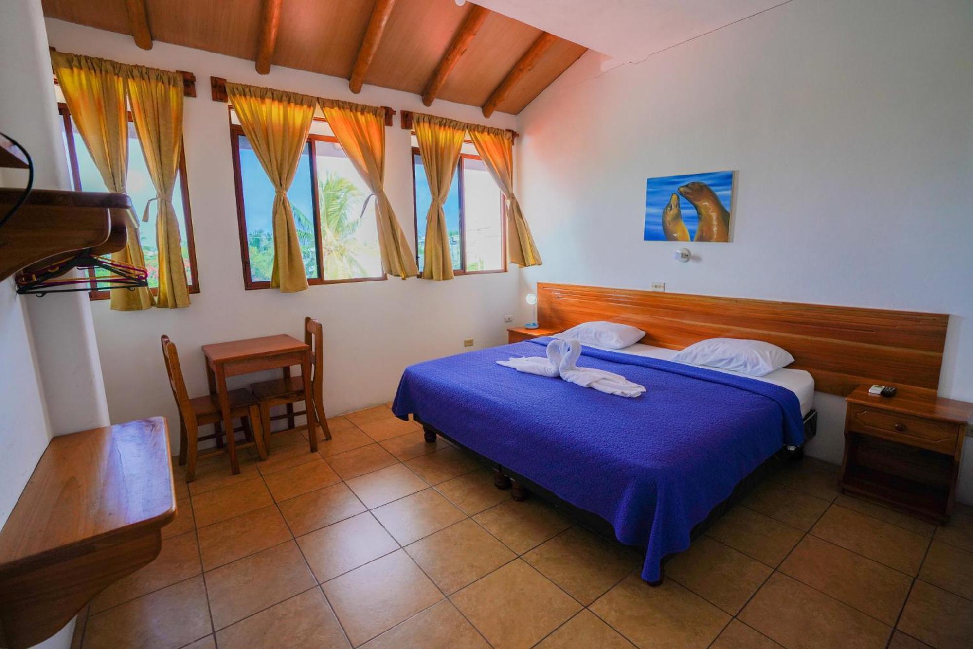 Galapagos Verde Azul Puerto Ayora  Exterior photo
